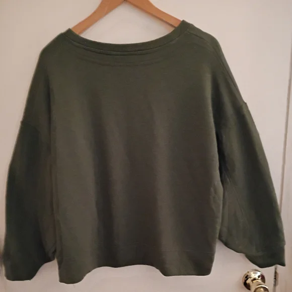 Hello Kitty Sweatshirt - Picture 3 of 5